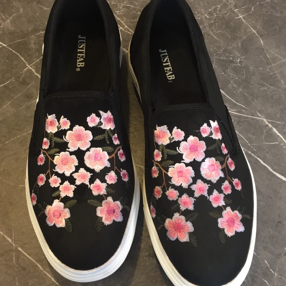 Justfab floral slip on shoes